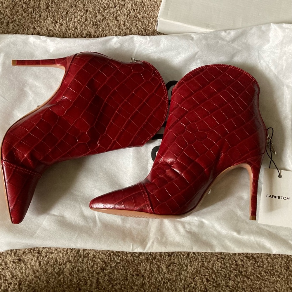 Schutz crocodile booties red